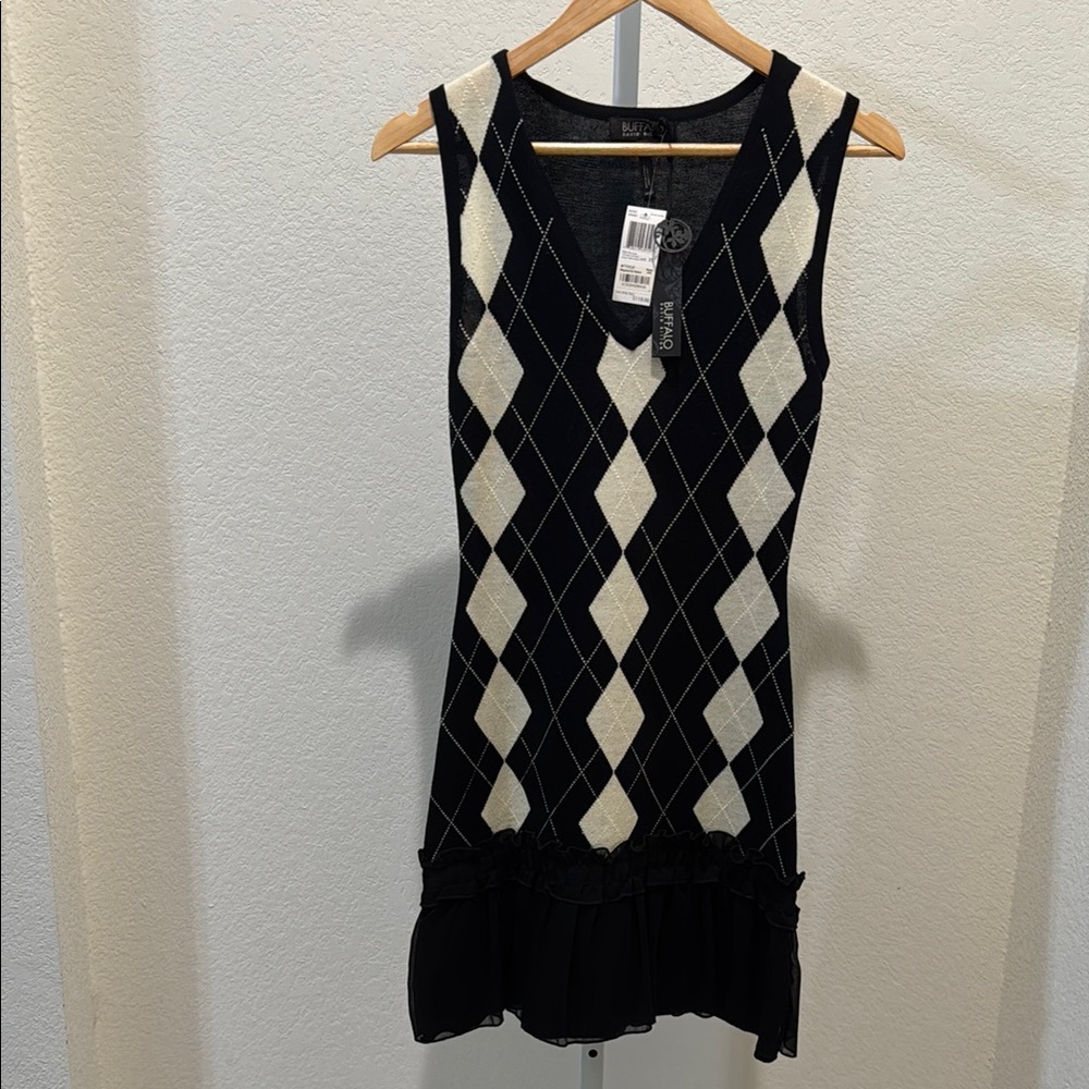 New Buffalo David Bitton Womens XS Black Cream Argyle Sleeveless Sweater Dress